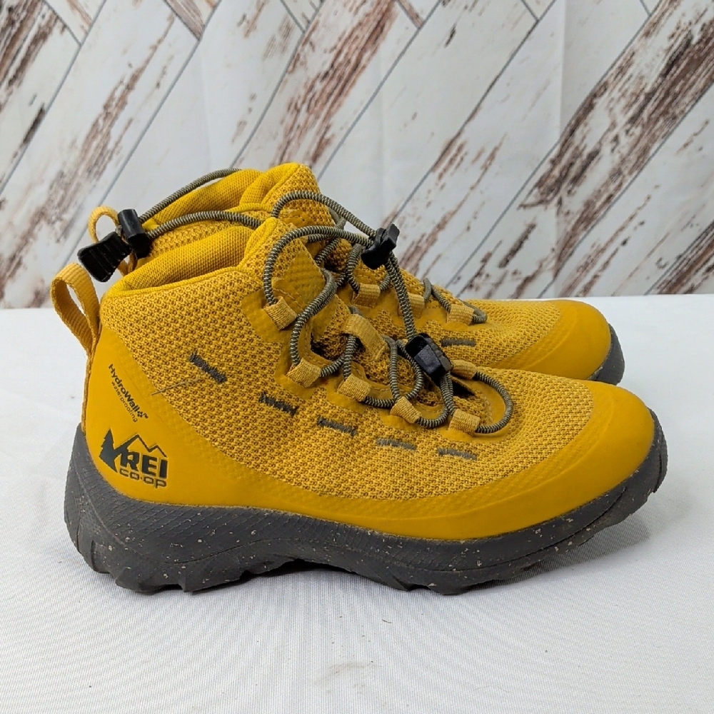 REI Flash Hiking Boots‎